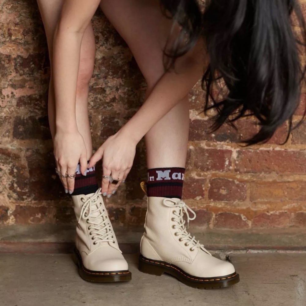 Dr Martens 1460 Pascal Virginia leather boots Parchment Beige Virginia Sz 8 VGUC